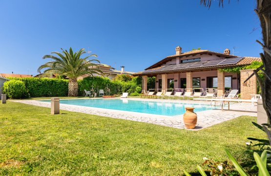 Zu verkaufen Villa Ruhiges Gebiet San Costanzo Marche